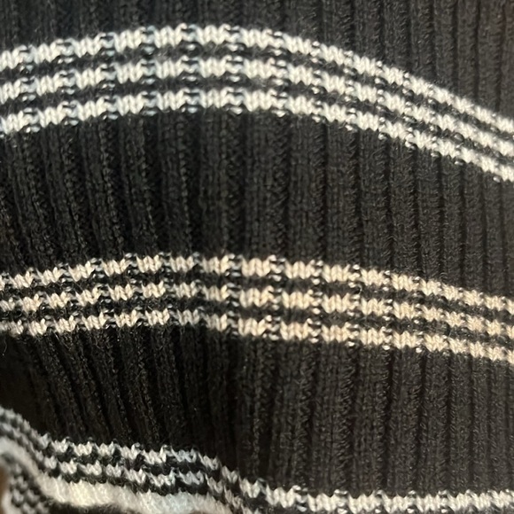 NWT Splendid Flutter Sleeve Sweater - Picture 5 of 5